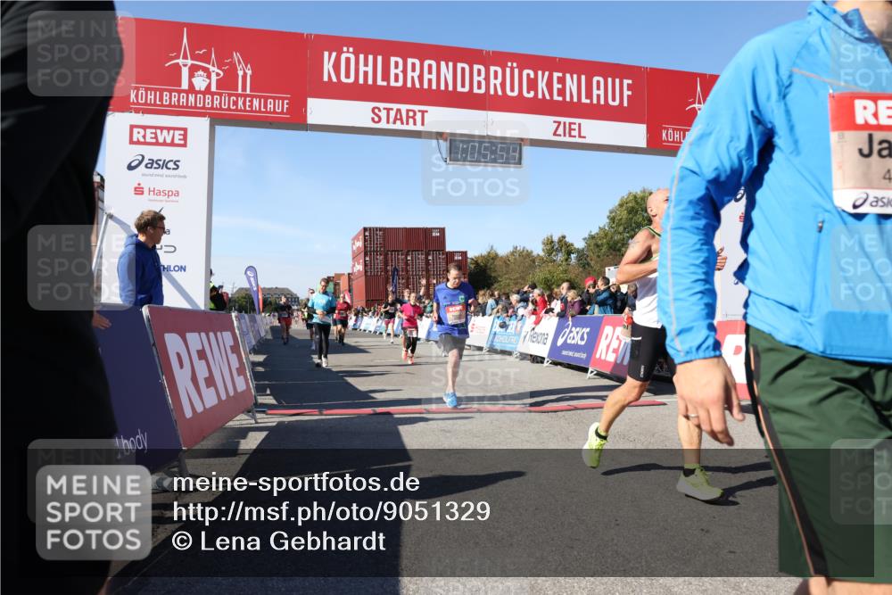 03.10.2025 - Köhlbrandbrückenlauf Lena Gebhardt http://msf.ph/oto/9051329 03.10.2025 13:05:55 Ziel 4066, 4133, 4290, 4302, 4327, 4328, 4335, 4336, 4413, 4467, 4564, 4599, 4643, 4761, 4954, 5096, 5764, 5964, 6158, 6214, 6305, 6533, 6631, 6642, 6720 meine-sportfotos.de