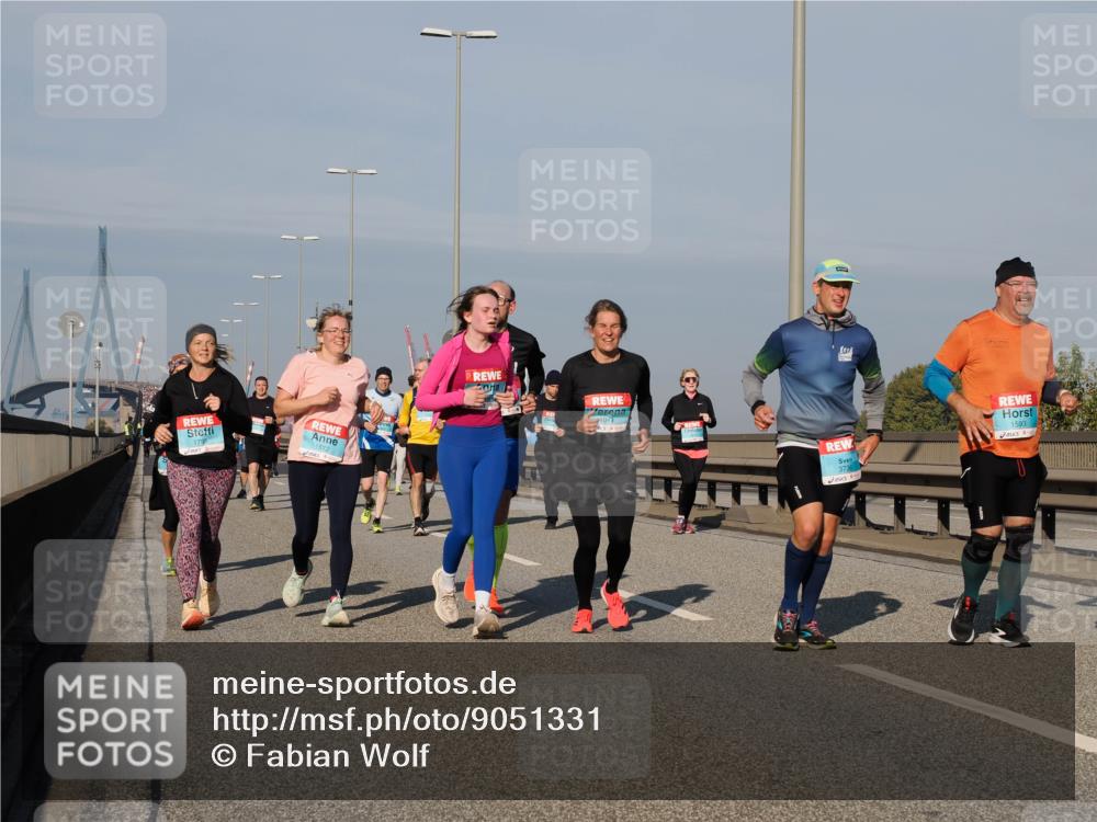03.10.2025 - Köhlbrandbrückenlauf Fabian Wolf http://msf.ph/oto/9051331 03.10.2025 10:01:41 Position 3 1795, 6, 1049, 1593, 373 meine-sportfotos.de