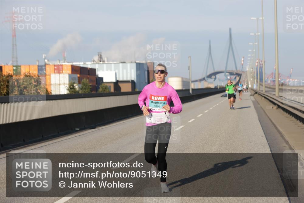 03.10.2025 - Köhlbrandbrückenlauf Jannik Wohlers http://msf.ph/oto/9051349 03.10.2025 09:37:57 Position 3 3203 meine-sportfotos.de