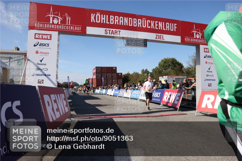 03.10.2025 - Köhlbrandbrückenlauf Lena Gebhardt http://msf.ph/oto/9051363 03.10.2025 13:21:52 Ziel 4064, 4067, 4139, 4843, 4979, 5329, 5345, 5901, 5981, 6005, 6532, 6662 meine-sportfotos.de