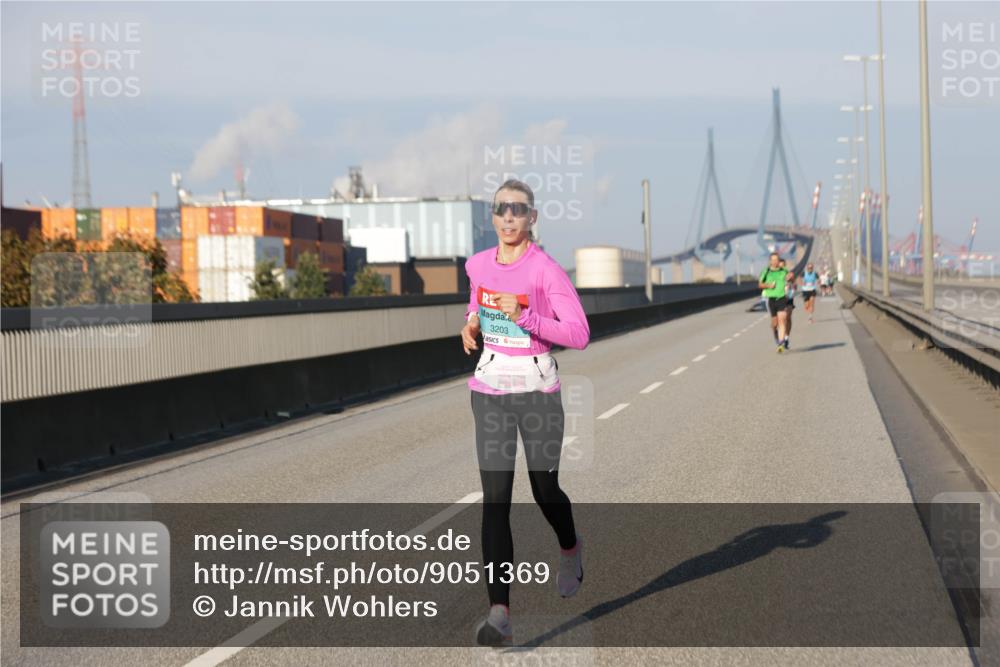 03.10.2025 - Köhlbrandbrückenlauf Jannik Wohlers http://msf.ph/oto/9051369 03.10.2025 09:37:58 Position 3 3203 meine-sportfotos.de