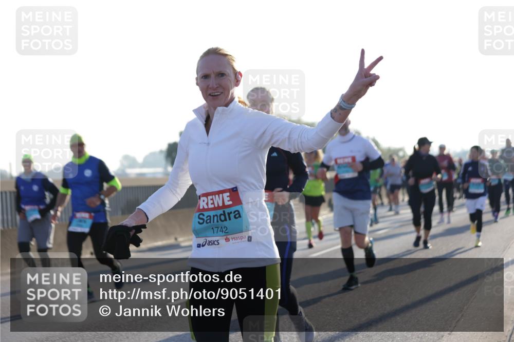 03.10.2025 - Köhlbrandbrückenlauf Jannik Wohlers http://msf.ph/oto/9051401 03.10.2025 09:19:04 Position 3 1742 meine-sportfotos.de