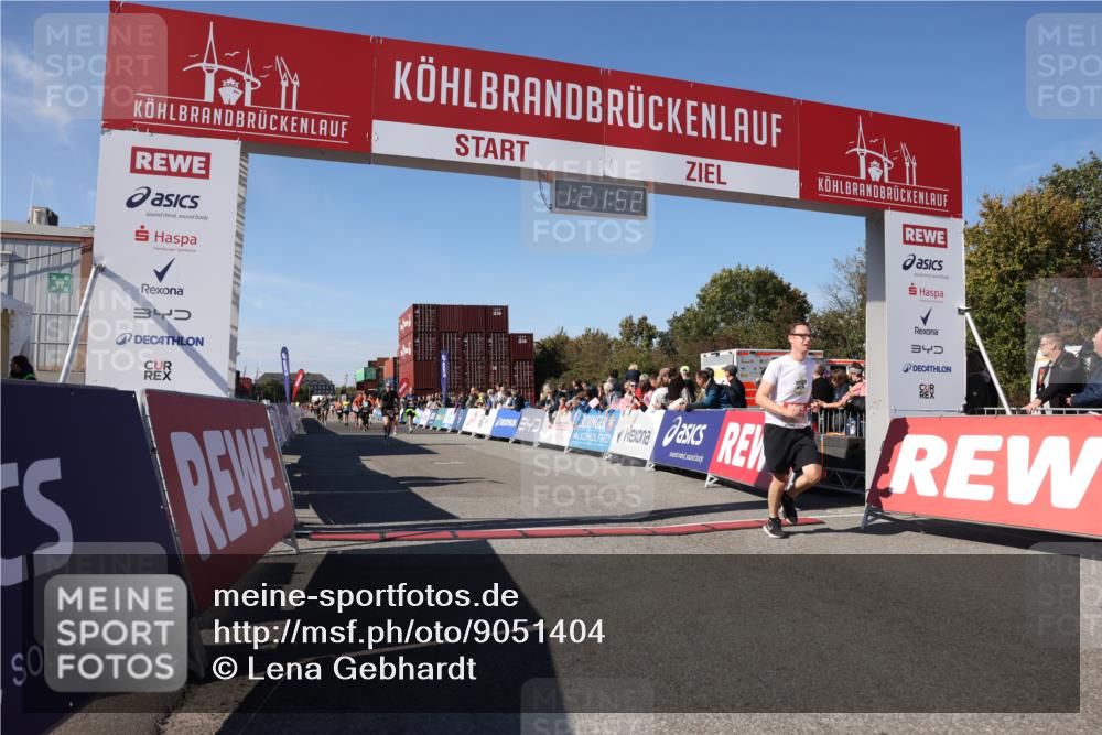 03.10.2025 - Köhlbrandbrückenlauf Lena Gebhardt http://msf.ph/oto/9051404 03.10.2025 13:21:53 Ziel 4064, 4067, 4139, 4843, 5329, 5345, 5901, 5981, 6005, 6532, 6662, 6684, 6687 meine-sportfotos.de