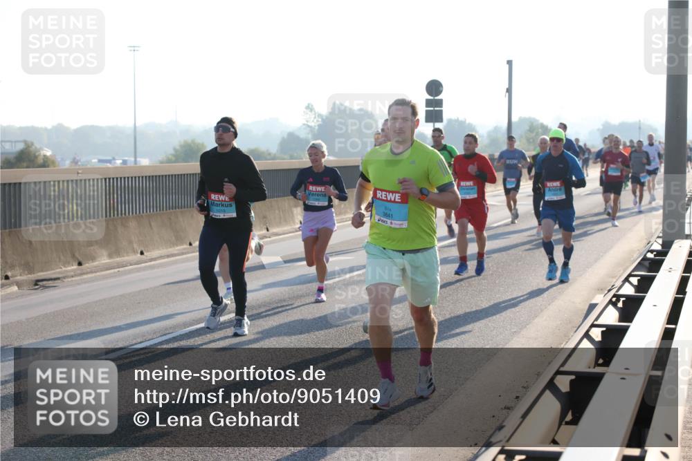 03.10.2025 - Köhlbrandbrückenlauf Lena Gebhardt http://msf.ph/oto/9051409 03.10.2025 09:14:44 Position 1 3841, 1019 meine-sportfotos.de