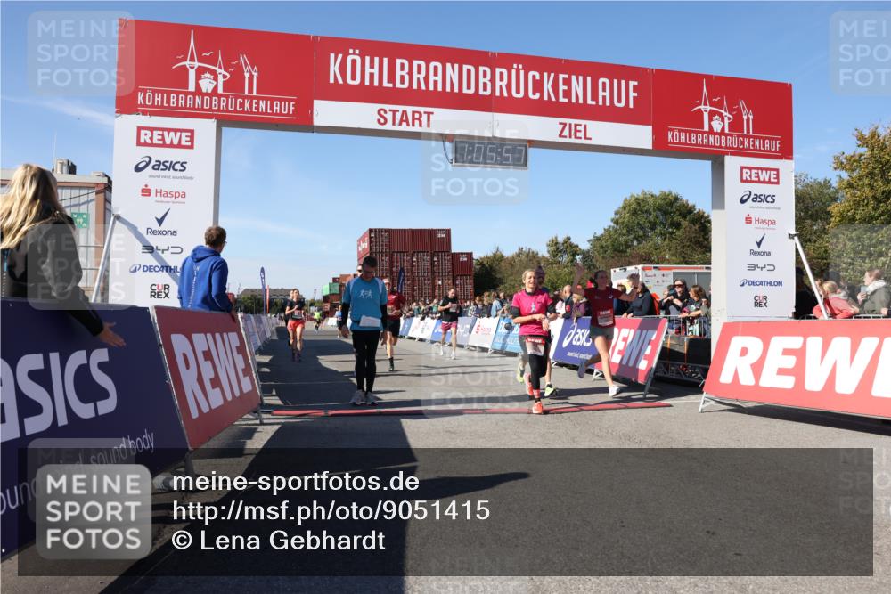03.10.2025 - Köhlbrandbrückenlauf Lena Gebhardt http://msf.ph/oto/9051415 03.10.2025 13:05:57 Ziel 4066, 4290, 4302, 4327, 4328, 4335, 4336, 4413, 4467, 4599, 4643, 4761, 4954, 5096, 5764, 6158, 6214, 6305, 6510, 6533, 6631, 6642, 6720 meine-sportfotos.de