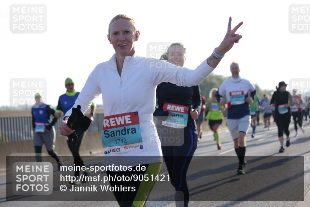 03.10.2025 - Köhlbrandbrückenlauf Jannik Wohlers http://msf.ph/oto/9051421 03.10.2025 09:19:04 Position 3 1742, 1654 meine-sportfotos.de