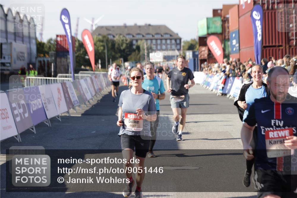 03.10.2025 - Köhlbrandbrückenlauf Jannik Wohlers http://msf.ph/oto/9051446 03.10.2025 13:08:32 Ziel 4195, 4320, 4417, 5792, 6369, 6424, 6534, 6647, 6805 meine-sportfotos.de