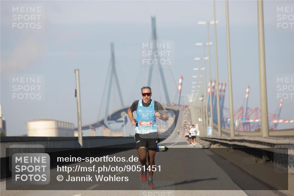 03.10.2025 - Köhlbrandbrückenlauf Jannik Wohlers http://msf.ph/oto/9051451 03.10.2025 09:38:09 Position 3 6, 1041 meine-sportfotos.de