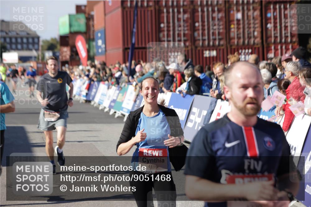 03.10.2025 - Köhlbrandbrückenlauf Jannik Wohlers http://msf.ph/oto/9051468 03.10.2025 13:08:33 Ziel 4195, 4320, 4417, 5792, 6369, 6424, 6534, 6647, 6805 meine-sportfotos.de