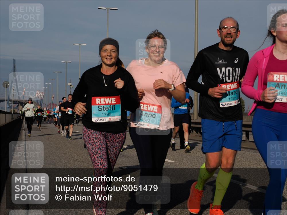 03.10.2025 - Köhlbrandbrückenlauf Fabian Wolf http://msf.ph/oto/9051479 03.10.2025 10:01:44 Position 3 1795, 1672, 1282, 146, 9 meine-sportfotos.de