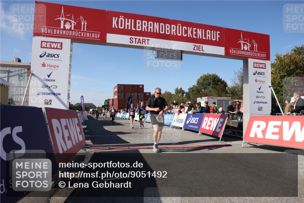 03.10.2025 - Köhlbrandbrückenlauf Lena Gebhardt http://msf.ph/oto/9051492 03.10.2025 13:21:57 Ziel 4139, 4291, 4843, 5329, 5776, 6005, 6332, 6532, 6684, 6687 meine-sportfotos.de