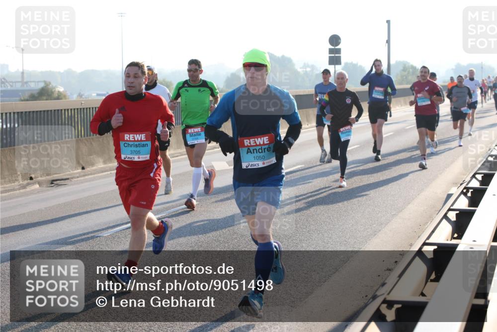 03.10.2025 - Köhlbrandbrückenlauf Lena Gebhardt http://msf.ph/oto/9051498 03.10.2025 09:14:47 Position 1 3705, 1050 meine-sportfotos.de