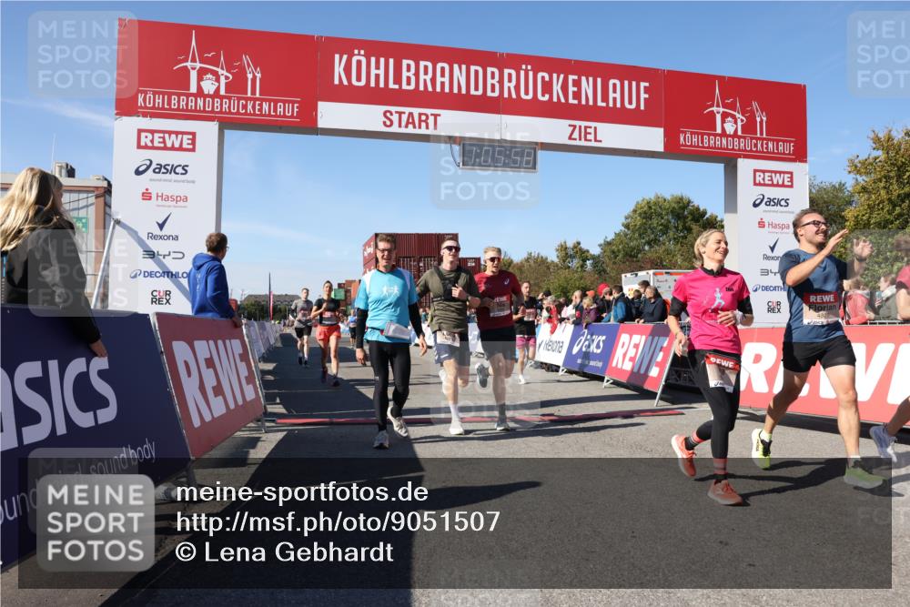 03.10.2025 - Köhlbrandbrückenlauf Lena Gebhardt http://msf.ph/oto/9051507 03.10.2025 13:05:59 Ziel 4066, 4290, 4302, 4327, 4328, 4335, 4336, 4413, 4643, 4761, 4954, 5096, 5764, 6158, 6214, 6305, 6510, 6533, 6642, 6720 meine-sportfotos.de