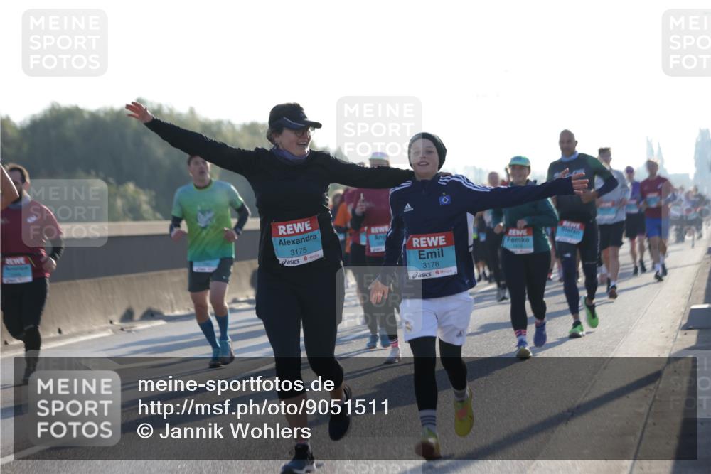 03.10.2025 - Köhlbrandbrückenlauf Jannik Wohlers http://msf.ph/oto/9051511 03.10.2025 09:19:06 Position 3 3175, 3178 meine-sportfotos.de