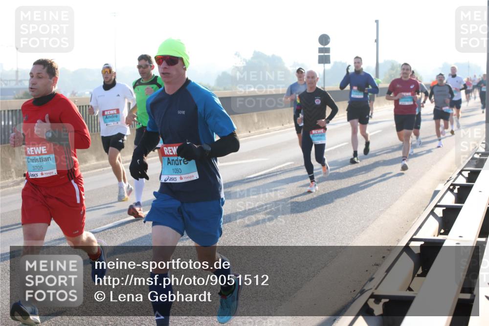 03.10.2025 - Köhlbrandbrückenlauf Lena Gebhardt http://msf.ph/oto/9051512 03.10.2025 09:14:47 Position 1 3705, 1050 meine-sportfotos.de