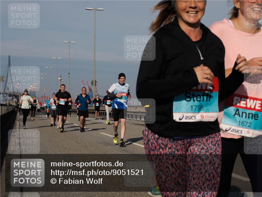 03.10.2025 - Köhlbrandbrückenlauf Fabian Wolf http://msf.ph/oto/9051521 03.10.2025 10:01:45 Position 3 1795, 1672 meine-sportfotos.de