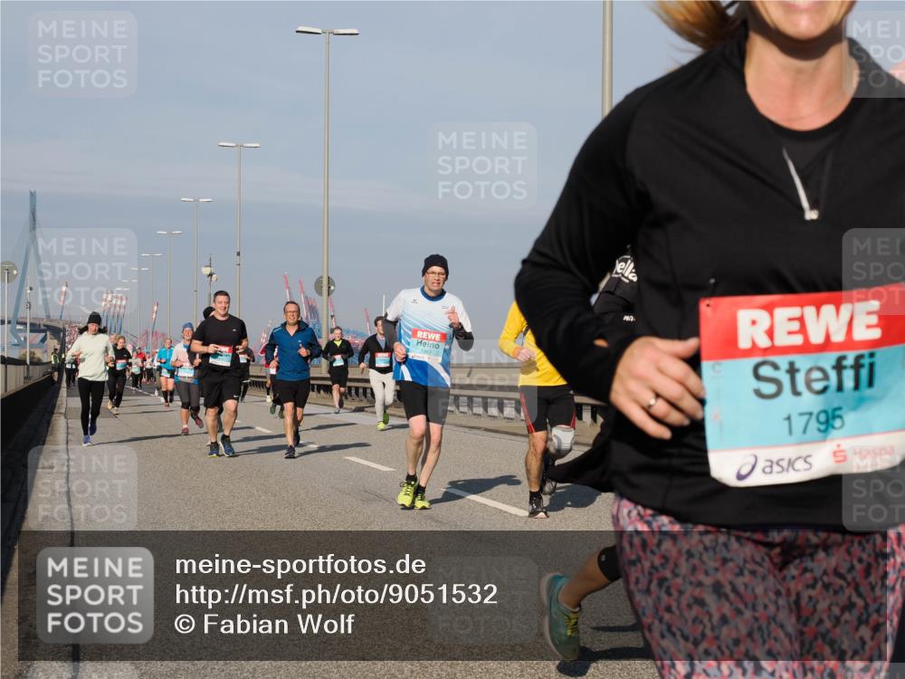 03.10.2025 - Köhlbrandbrückenlauf Fabian Wolf http://msf.ph/oto/9051532 03.10.2025 10:01:45 Position 3 1795 meine-sportfotos.de