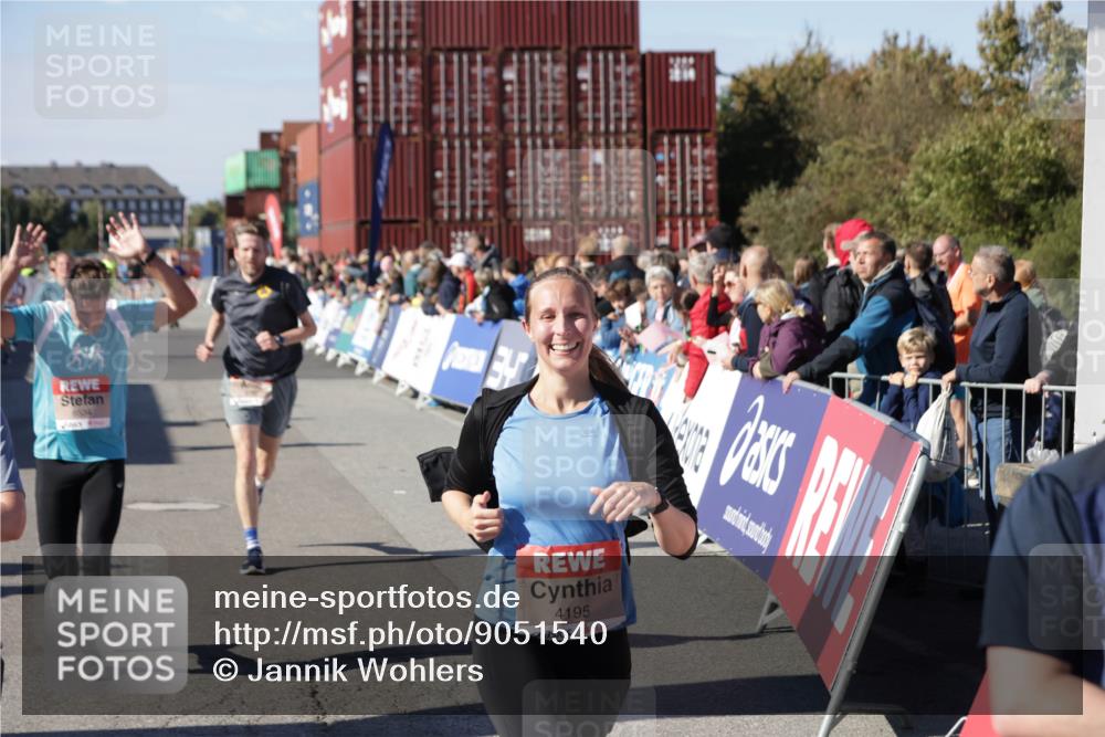 03.10.2025 - Köhlbrandbrückenlauf Jannik Wohlers http://msf.ph/oto/9051540 03.10.2025 13:08:34 Ziel 4195, 4320, 4417, 5792, 6369, 6424, 6534, 6647, 6805 meine-sportfotos.de