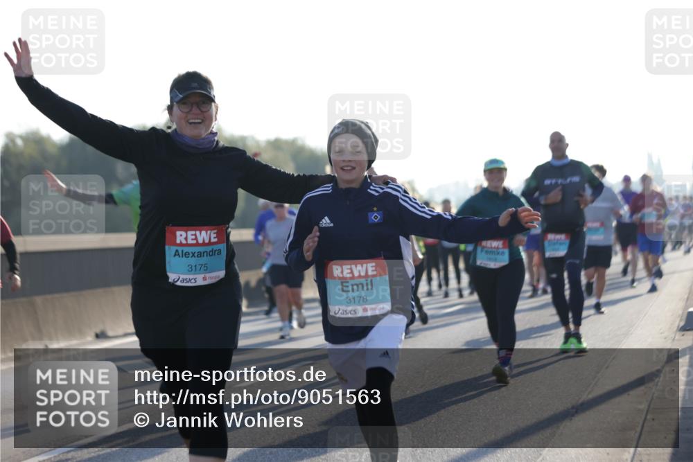 03.10.2025 - Köhlbrandbrückenlauf Jannik Wohlers http://msf.ph/oto/9051563 03.10.2025 09:19:07 Position 3 3175, 3178 meine-sportfotos.de