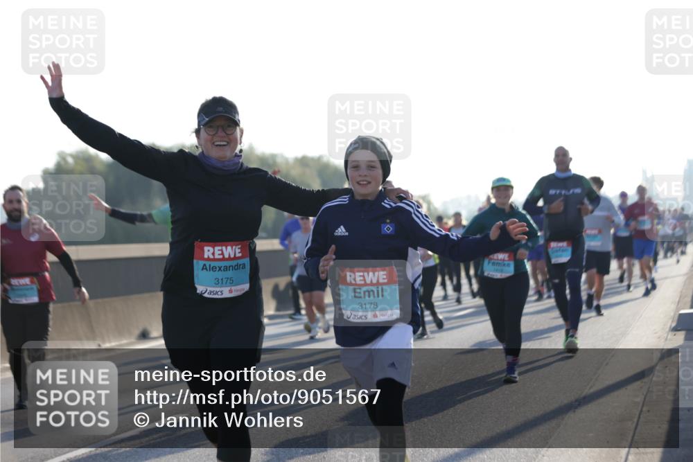 03.10.2025 - Köhlbrandbrückenlauf Jannik Wohlers http://msf.ph/oto/9051567 03.10.2025 09:19:07 Position 3 3175, 3178 meine-sportfotos.de