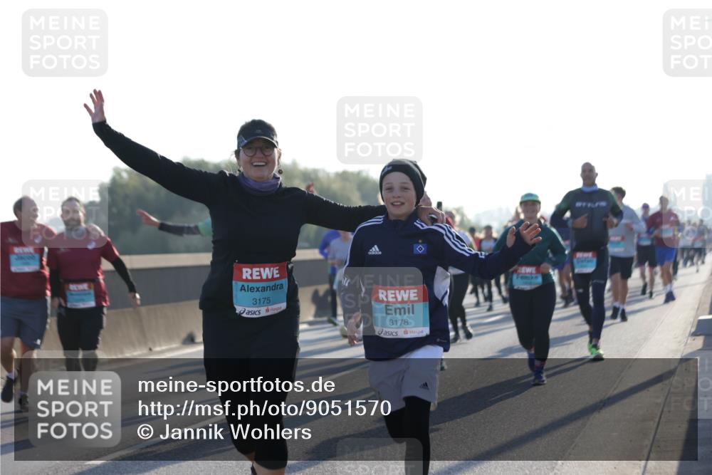 03.10.2025 - Köhlbrandbrückenlauf Jannik Wohlers http://msf.ph/oto/9051570 03.10.2025 09:19:07 Position 3 3175, 3178 meine-sportfotos.de