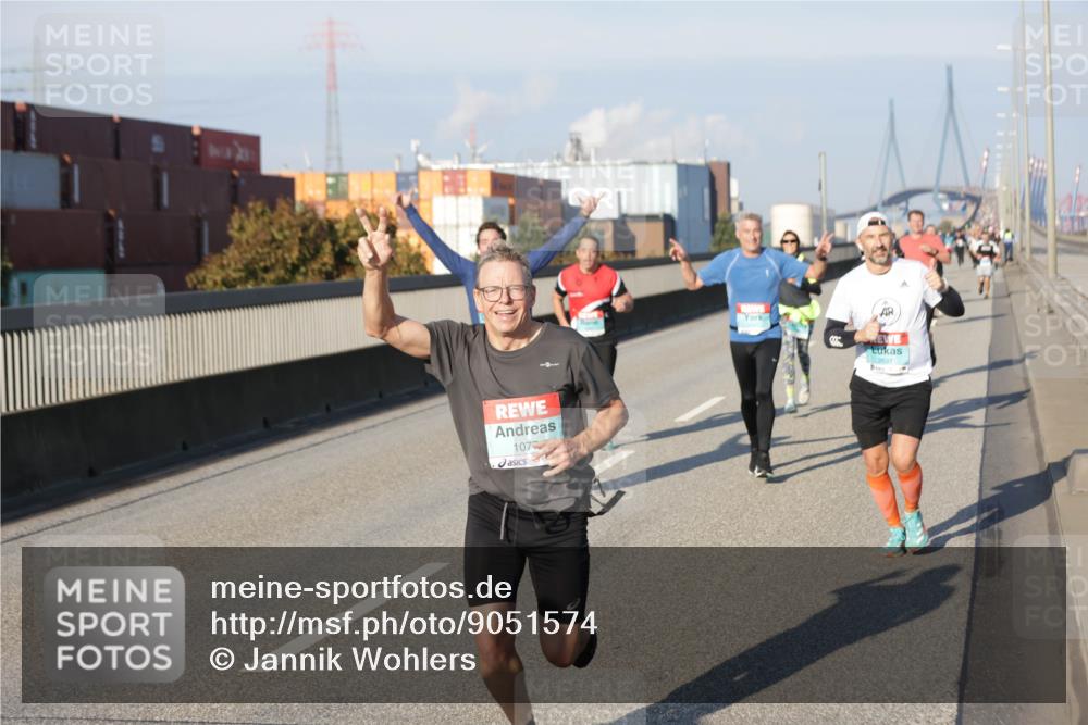 03.10.2025 - Köhlbrandbrückenlauf Jannik Wohlers http://msf.ph/oto/9051574 03.10.2025 09:46:15 Position 3 107, 2697 meine-sportfotos.de