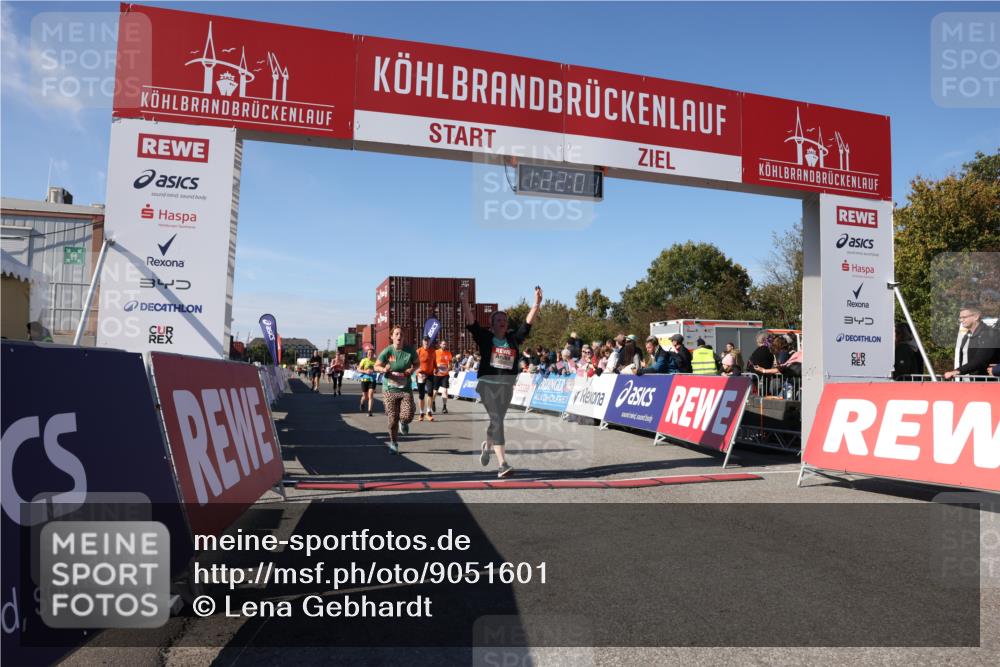 03.10.2025 - Köhlbrandbrückenlauf Lena Gebhardt http://msf.ph/oto/9051601 03.10.2025 13:22:01 Ziel 4291, 5180, 5776, 6005, 6237, 6332, 6532, 6684, 6687, 6729 meine-sportfotos.de