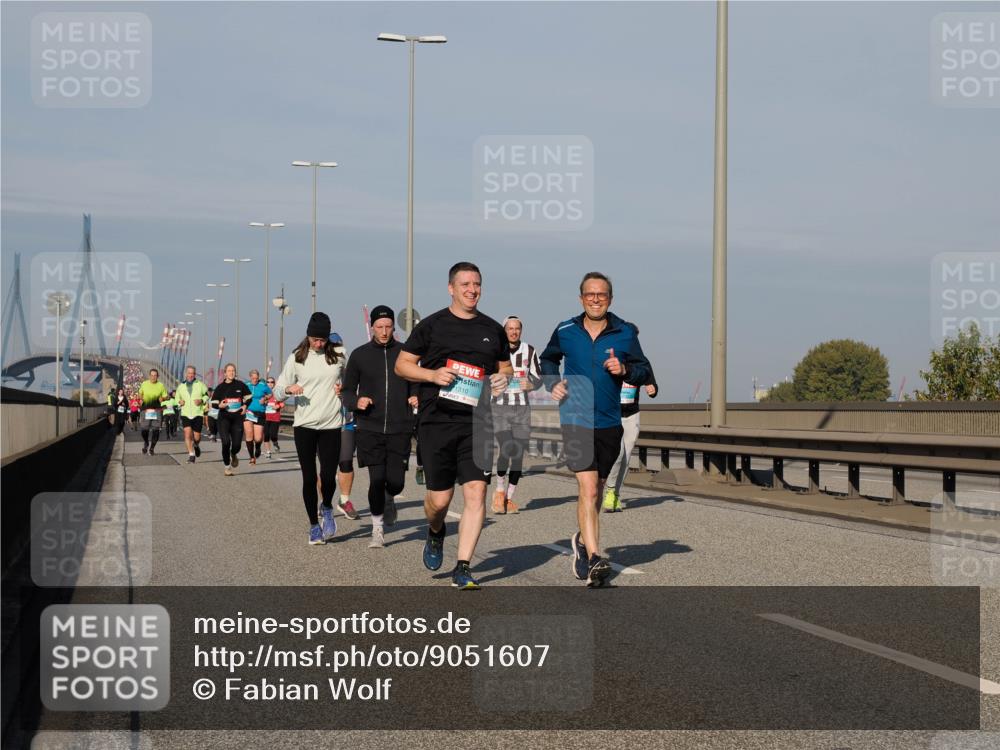 03.10.2025 - Köhlbrandbrückenlauf Fabian Wolf http://msf.ph/oto/9051607 03.10.2025 10:01:49 Position 3 1310 meine-sportfotos.de