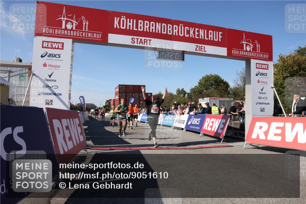 03.10.2025 - Köhlbrandbrückenlauf Lena Gebhardt http://msf.ph/oto/9051610 03.10.2025 13:22:02 Ziel 4291, 5180, 5776, 6005, 6237, 6332, 6684, 6687, 6729 meine-sportfotos.de