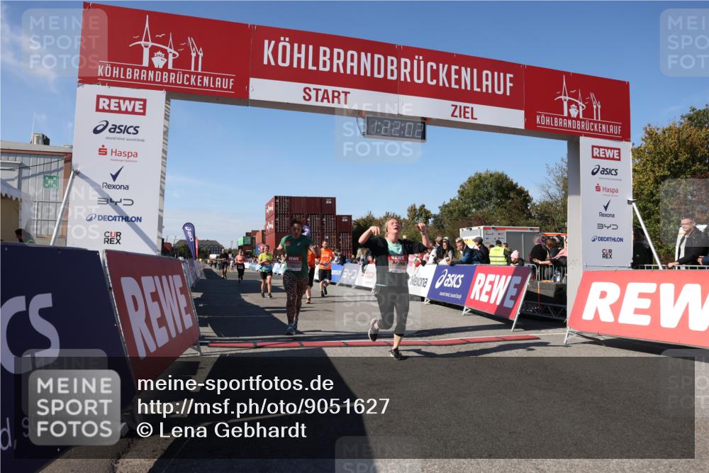 03.10.2025 - Köhlbrandbrückenlauf Lena Gebhardt http://msf.ph/oto/9051627 03.10.2025 13:22:02 Ziel 4291, 5180, 5776, 6005, 6237, 6332, 6684, 6687, 6729 meine-sportfotos.de