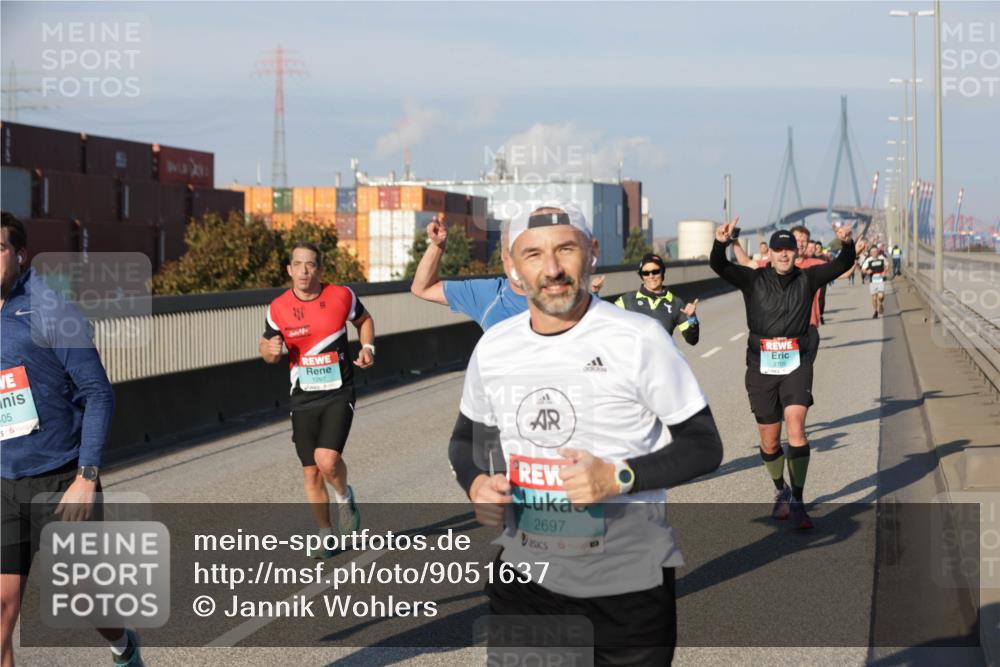 03.10.2025 - Köhlbrandbrückenlauf Jannik Wohlers http://msf.ph/oto/9051637 03.10.2025 09:46:17 Position 3 05, 1297, 2697, 2709 meine-sportfotos.de