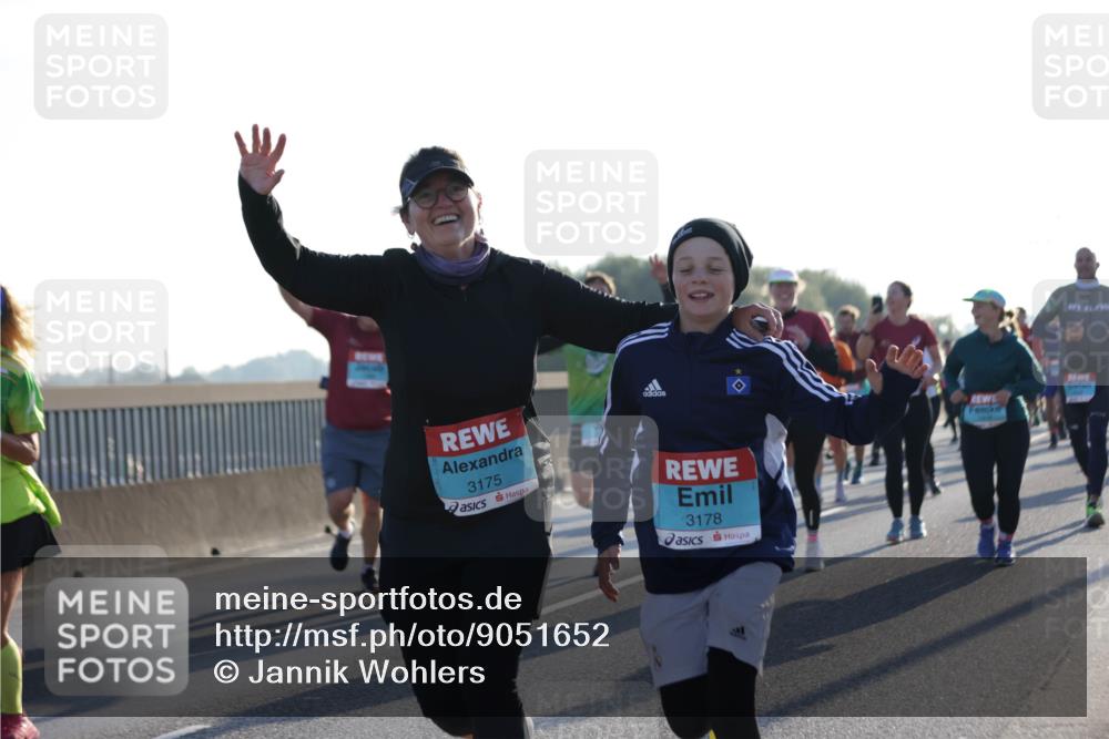 03.10.2025 - Köhlbrandbrückenlauf Jannik Wohlers http://msf.ph/oto/9051652 03.10.2025 09:19:08 Position 3 3175, 3178 meine-sportfotos.de