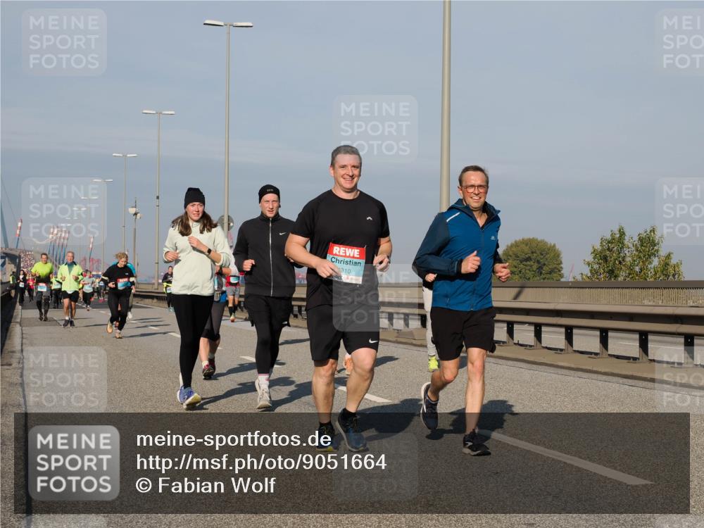03.10.2025 - Köhlbrandbrückenlauf Fabian Wolf http://msf.ph/oto/9051664 03.10.2025 10:01:50 Position 3 310 meine-sportfotos.de