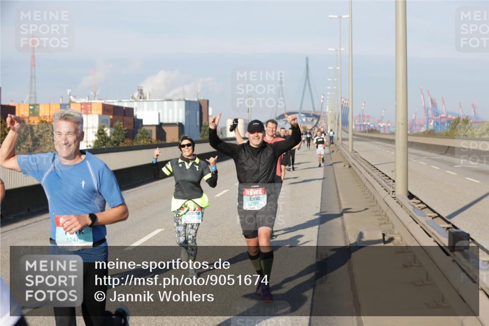 03.10.2025 - Köhlbrandbrückenlauf Jannik Wohlers http://msf.ph/oto/9051674 03.10.2025 09:46:18 Position 3 1247, 1398, 2709 meine-sportfotos.de