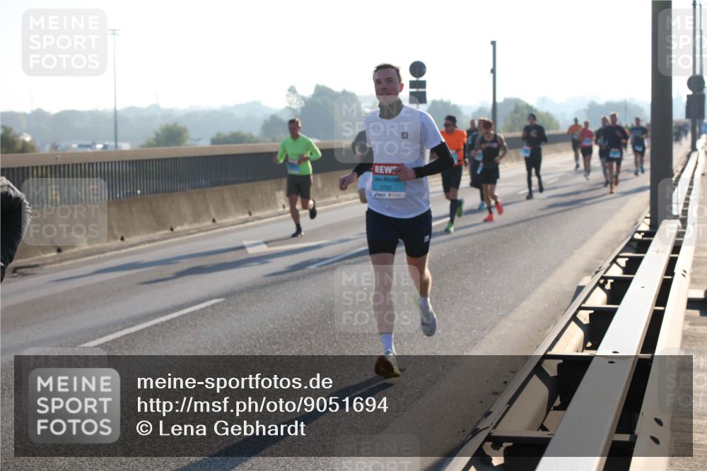 03.10.2025 - Köhlbrandbrückenlauf Lena Gebhardt http://msf.ph/oto/9051694 03.10.2025 09:14:52 Position 1 3702 meine-sportfotos.de