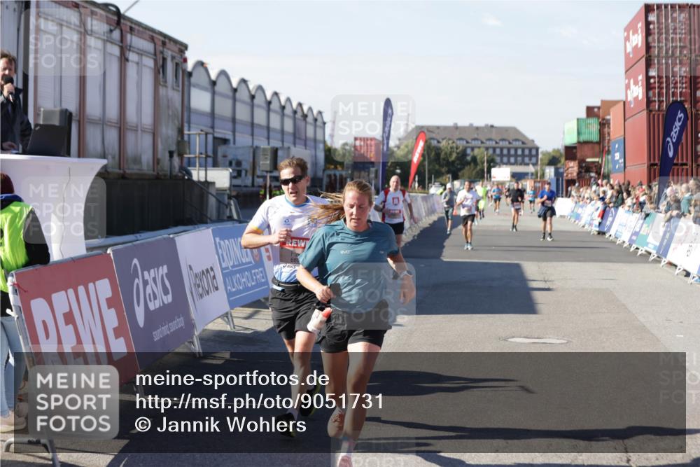 03.10.2025 - Köhlbrandbrückenlauf Jannik Wohlers http://msf.ph/oto/9051731 03.10.2025 13:08:38 Ziel 4195, 4320, 4417, 5792, 6232, 6424, 6534, 6647, 6805 meine-sportfotos.de