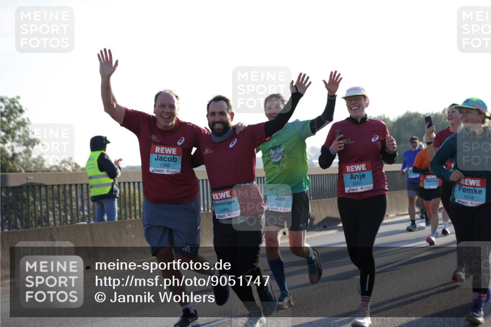 03.10.2025 - Köhlbrandbrückenlauf Jannik Wohlers http://msf.ph/oto/9051747 03.10.2025 09:19:10 Position 3 1388, 1465, 1362, 2061, 1418 meine-sportfotos.de