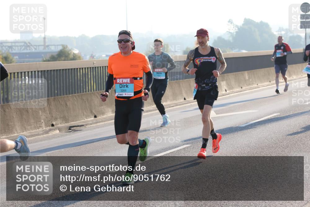 03.10.2025 - Köhlbrandbrückenlauf Lena Gebhardt http://msf.ph/oto/9051762 03.10.2025 09:14:56 Position 1 3266 meine-sportfotos.de
