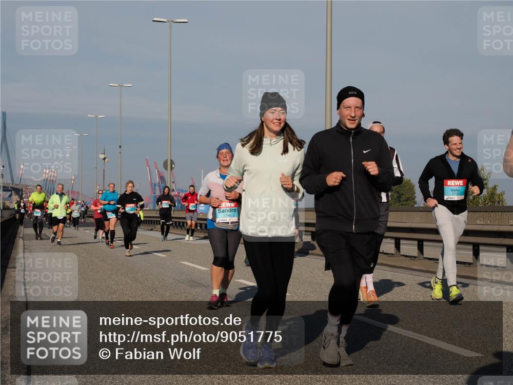 03.10.2025 - Köhlbrandbrückenlauf Fabian Wolf http://msf.ph/oto/9051775 03.10.2025 10:01:52 Position 3 1746, 3732 meine-sportfotos.de
