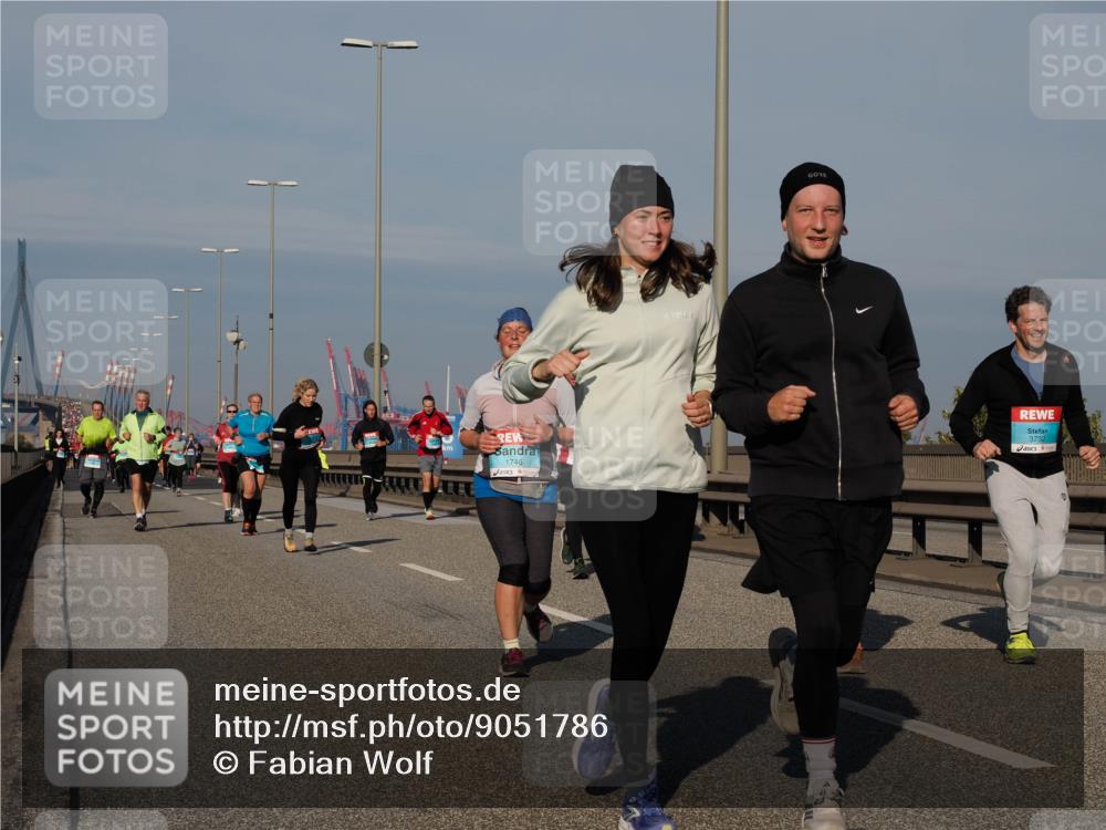 03.10.2025 - Köhlbrandbrückenlauf Fabian Wolf http://msf.ph/oto/9051786 03.10.2025 10:01:52 Position 3 1746, 3732 meine-sportfotos.de
