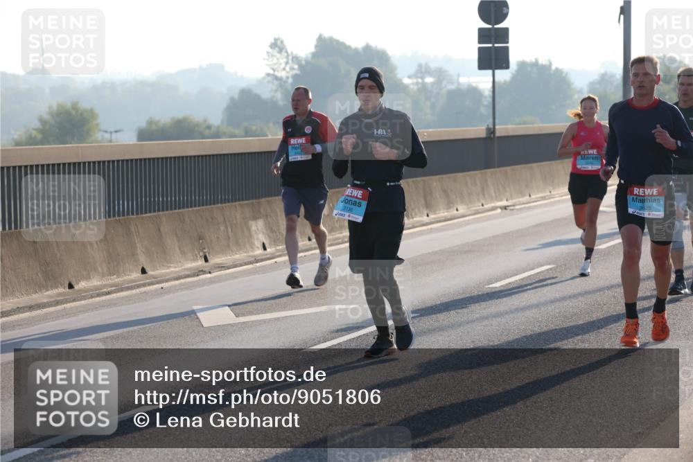 03.10.2025 - Köhlbrandbrückenlauf Lena Gebhardt http://msf.ph/oto/9051806 03.10.2025 09:14:57 Position 1 3136, 3628 meine-sportfotos.de
