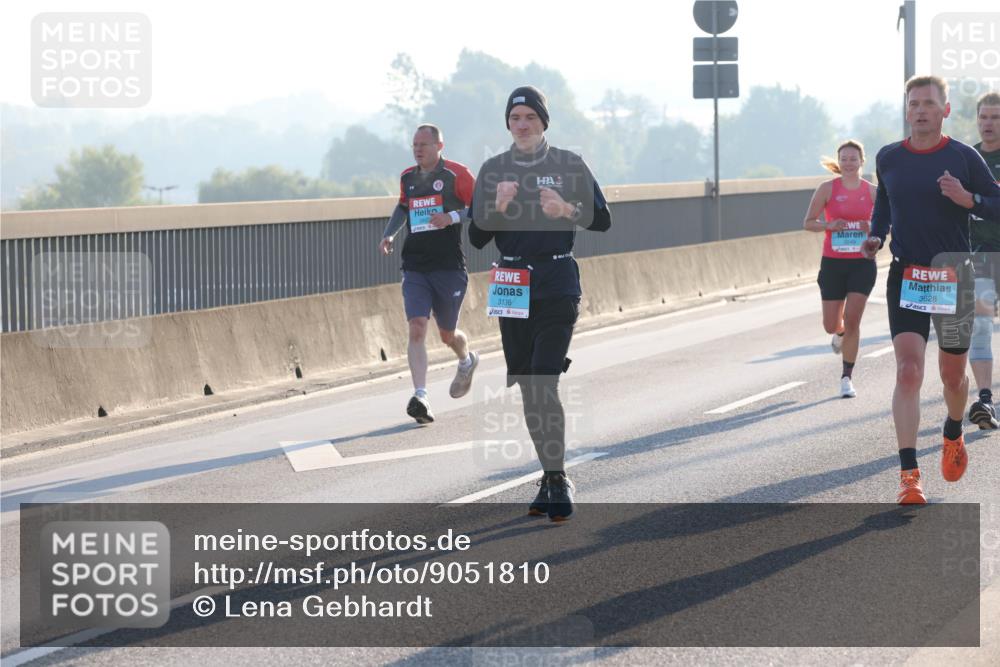 03.10.2025 - Köhlbrandbrückenlauf Lena Gebhardt http://msf.ph/oto/9051810 03.10.2025 09:14:57 Position 1 3136, 3249, 3628 meine-sportfotos.de