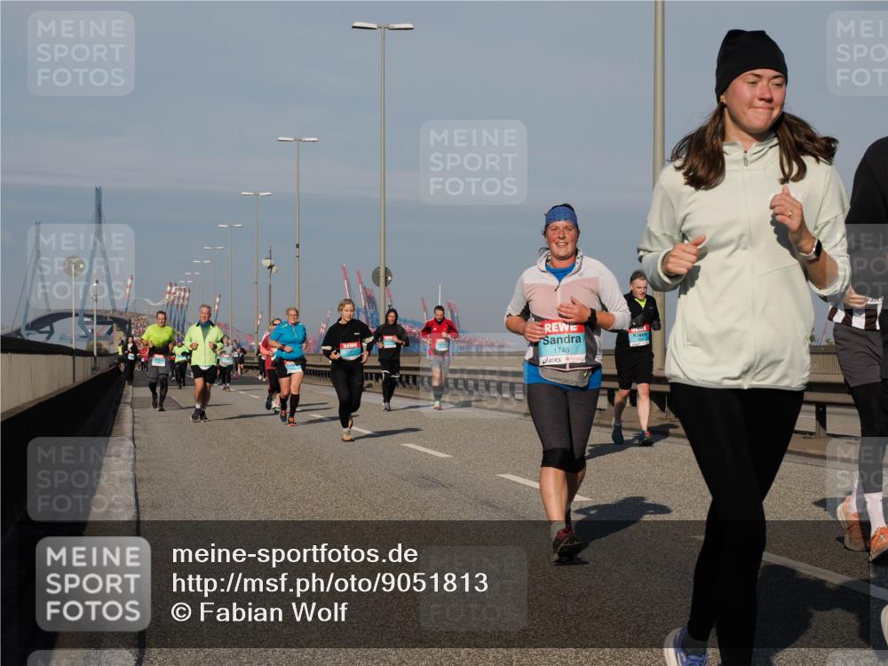 03.10.2025 - Köhlbrandbrückenlauf Fabian Wolf http://msf.ph/oto/9051813 03.10.2025 10:01:53 Position 3 1746 meine-sportfotos.de