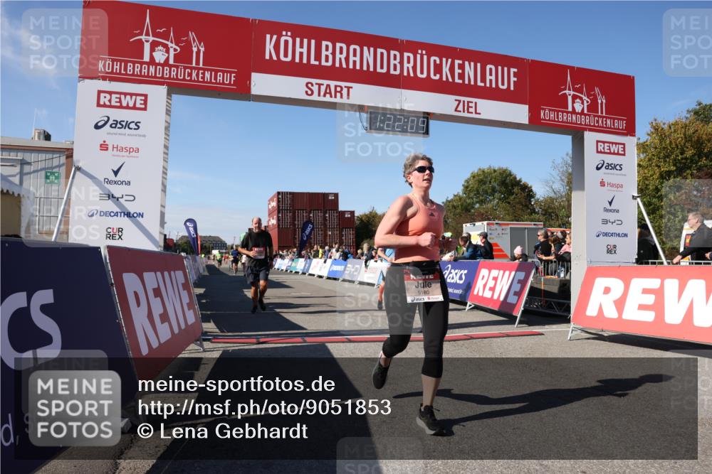 03.10.2025 - Köhlbrandbrückenlauf Lena Gebhardt http://msf.ph/oto/9051853 03.10.2025 13:22:09 Ziel 4291, 4706, 4934, 5180, 5776, 6173, 6237, 6332, 6416, 6531, 6684, 6687, 6729 meine-sportfotos.de