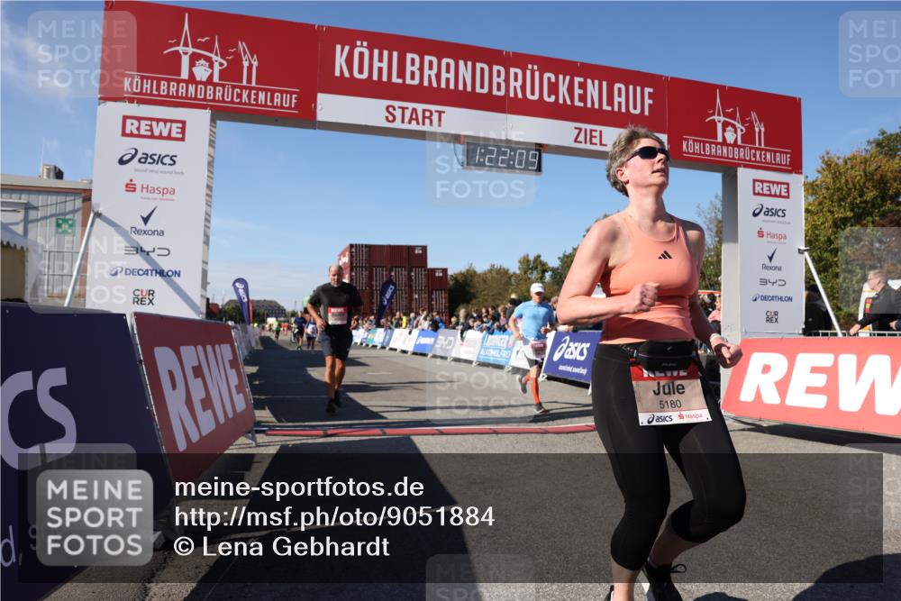 03.10.2025 - Köhlbrandbrückenlauf Lena Gebhardt http://msf.ph/oto/9051884 03.10.2025 13:22:10 Ziel 4291, 4706, 4934, 5180, 5235, 5776, 6173, 6237, 6332, 6416, 6531, 6729 meine-sportfotos.de