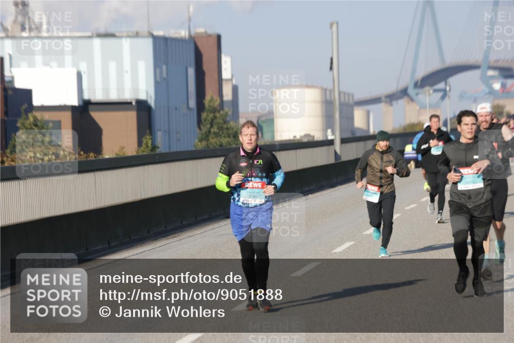 03.10.2025 - Köhlbrandbrückenlauf Jannik Wohlers http://msf.ph/oto/9051888 03.10.2025 09:46:31 Position 3 3794 meine-sportfotos.de