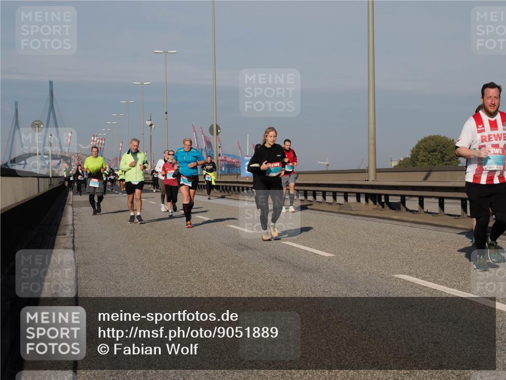 03.10.2025 - Köhlbrandbrückenlauf Fabian Wolf http://msf.ph/oto/9051889 03.10.2025 10:01:56 Position 3 3828 meine-sportfotos.de