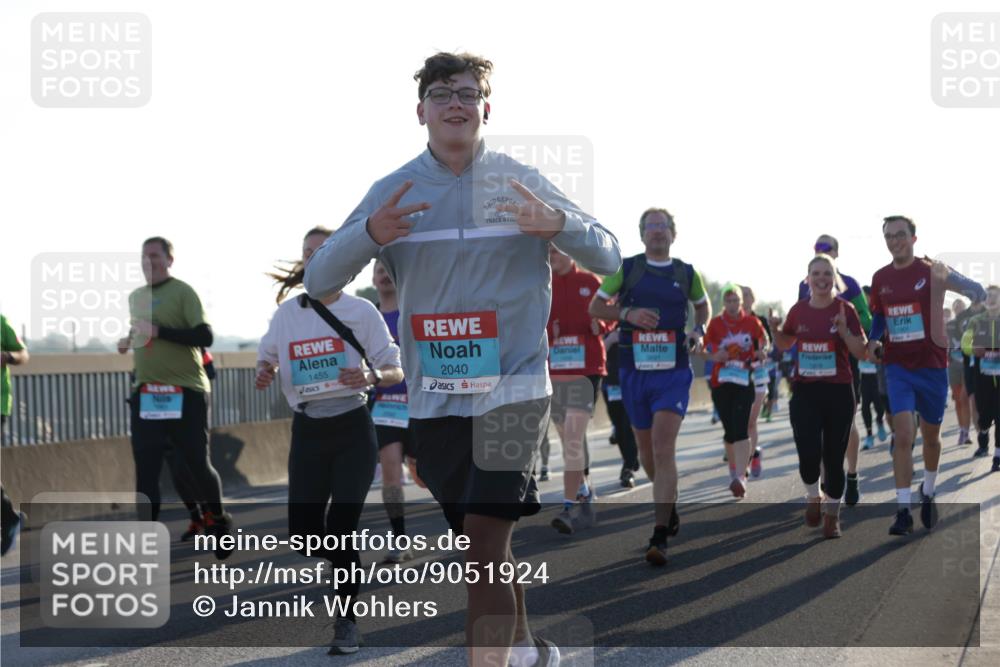 03.10.2025 - Köhlbrandbrückenlauf Jannik Wohlers http://msf.ph/oto/9051924 03.10.2025 09:19:14 Position 3 1455, 2040 meine-sportfotos.de
