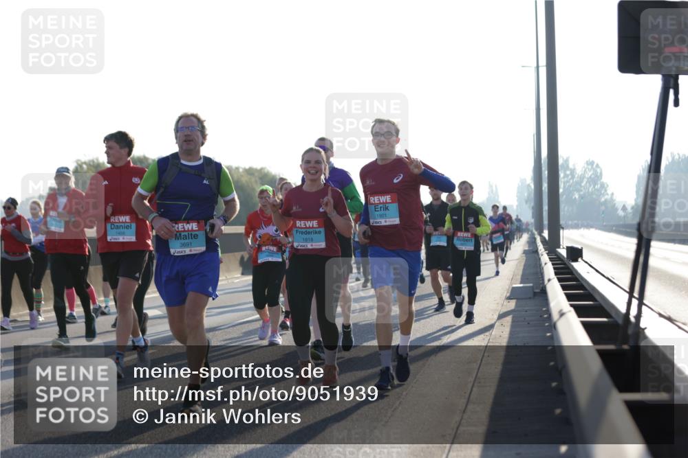 03.10.2025 - Köhlbrandbrückenlauf Jannik Wohlers http://msf.ph/oto/9051939 03.10.2025 09:19:15 Position 3 1456, 3691, 1818, 1901 meine-sportfotos.de