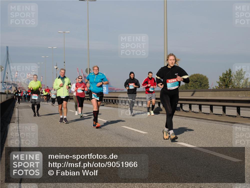 03.10.2025 - Köhlbrandbrückenlauf Fabian Wolf http://msf.ph/oto/9051966 03.10.2025 10:01:58 Position 3 3755 meine-sportfotos.de